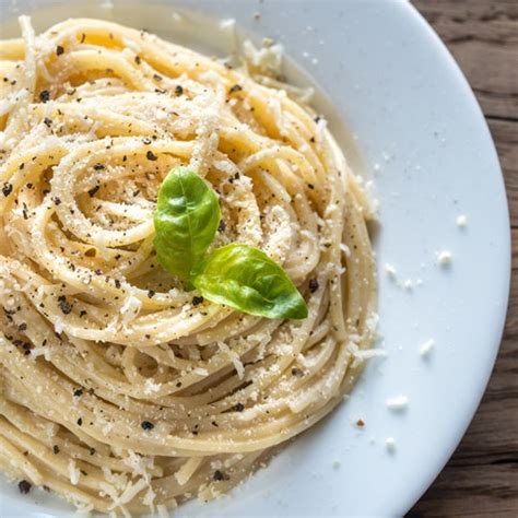 La cacio e pepe di Sora Lella, l'autentica ricetta .